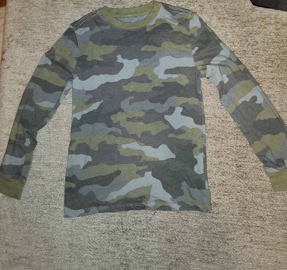 Cat & Jack Green and Gray Camo Tee - Picture 2 of 3